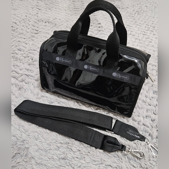 NWT LeSportsac Deluxe Mini Duffle Bag Black Opal Patent Crossbody - Picture 2 of 3